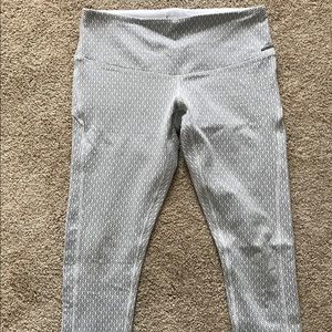 Mondetta Capri Workout Pants